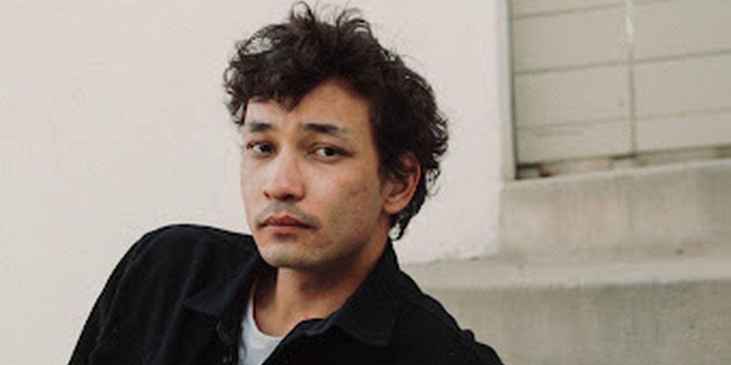 Michael J. Benjamin Releases New Single 'Ocean Away'  Image