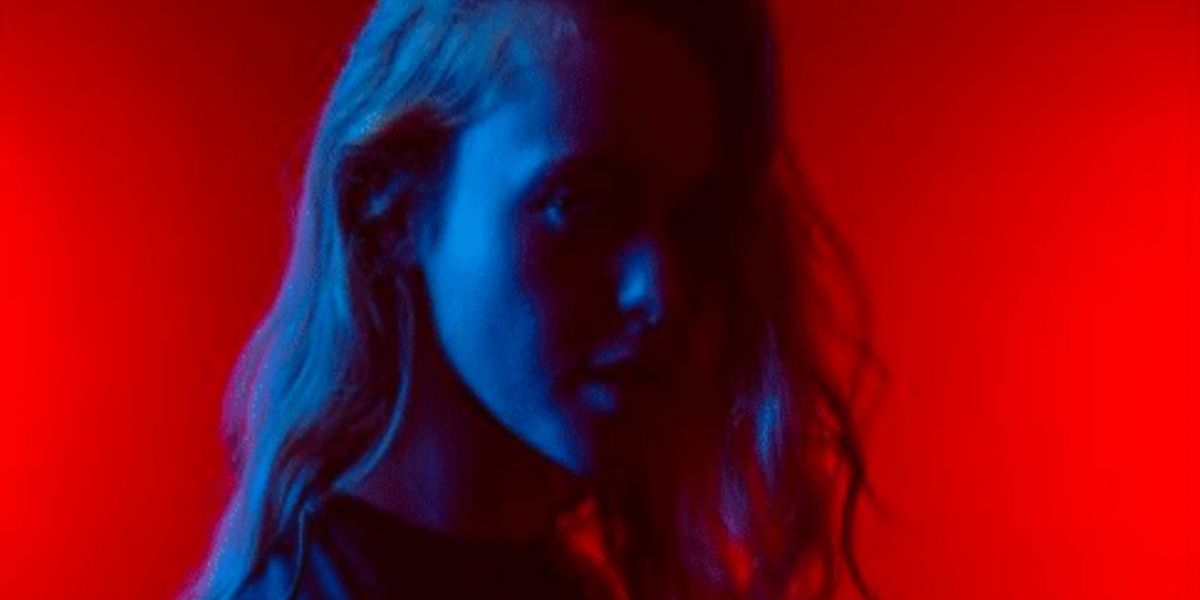 Mimi Martin Brings YOUTH IN FLAMES To Edinburgh Fringe