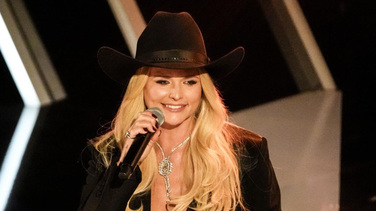 Miranda Lambert Releases 'TWO THINGS CAN BE TRUE' From CRISCO Album