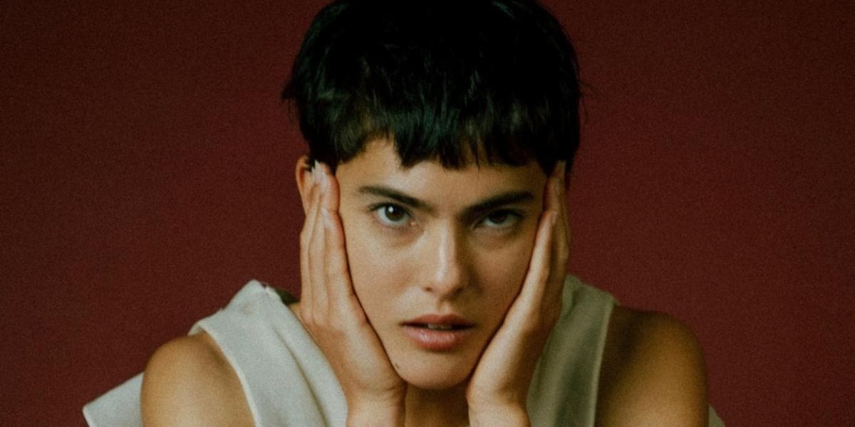 Miya Folick Shares New Single 'Fist' & 2025 Tour Dates