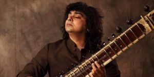 NILADRI KUMAAR: THE SPACE BETWEEN THE NOTES is Coming to the Aronoff Center This Fall