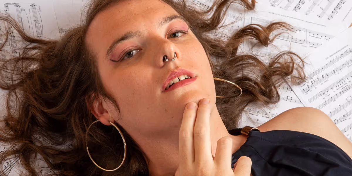 NO LOVE SONGS FOR LADY BASSES Comes to the Old Fitz in June