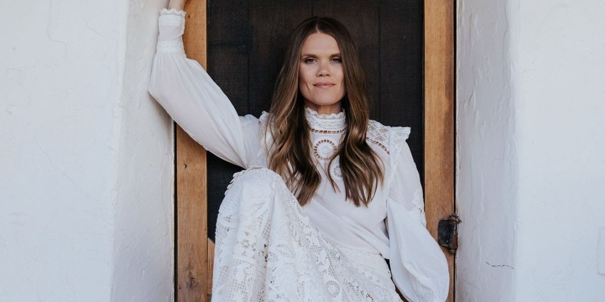 Nicolle Galyon to Host Fundraiser Concert at Kansas' Fox Theatre