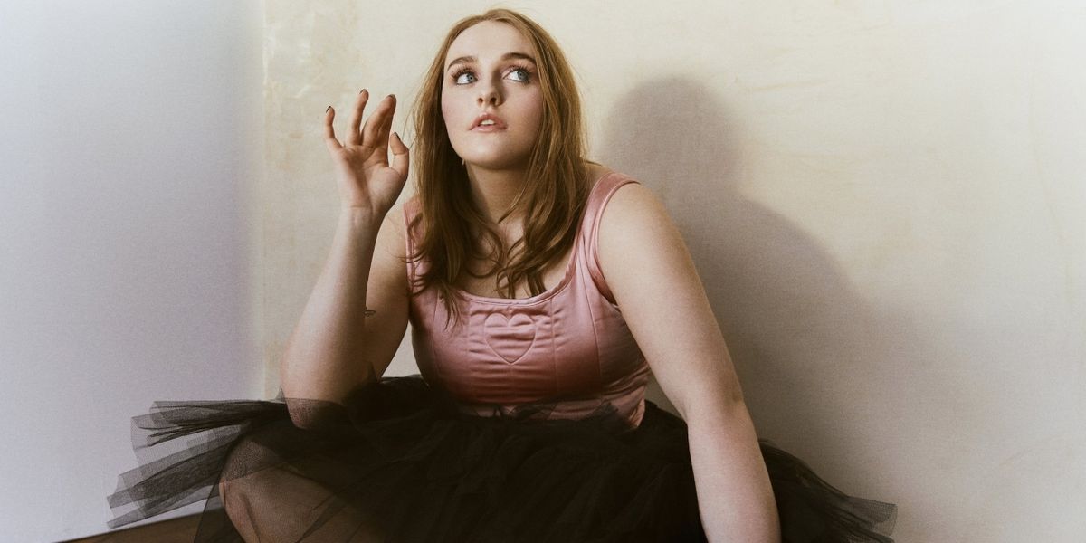 Nell Mescal Shares New Single 'Teeth'