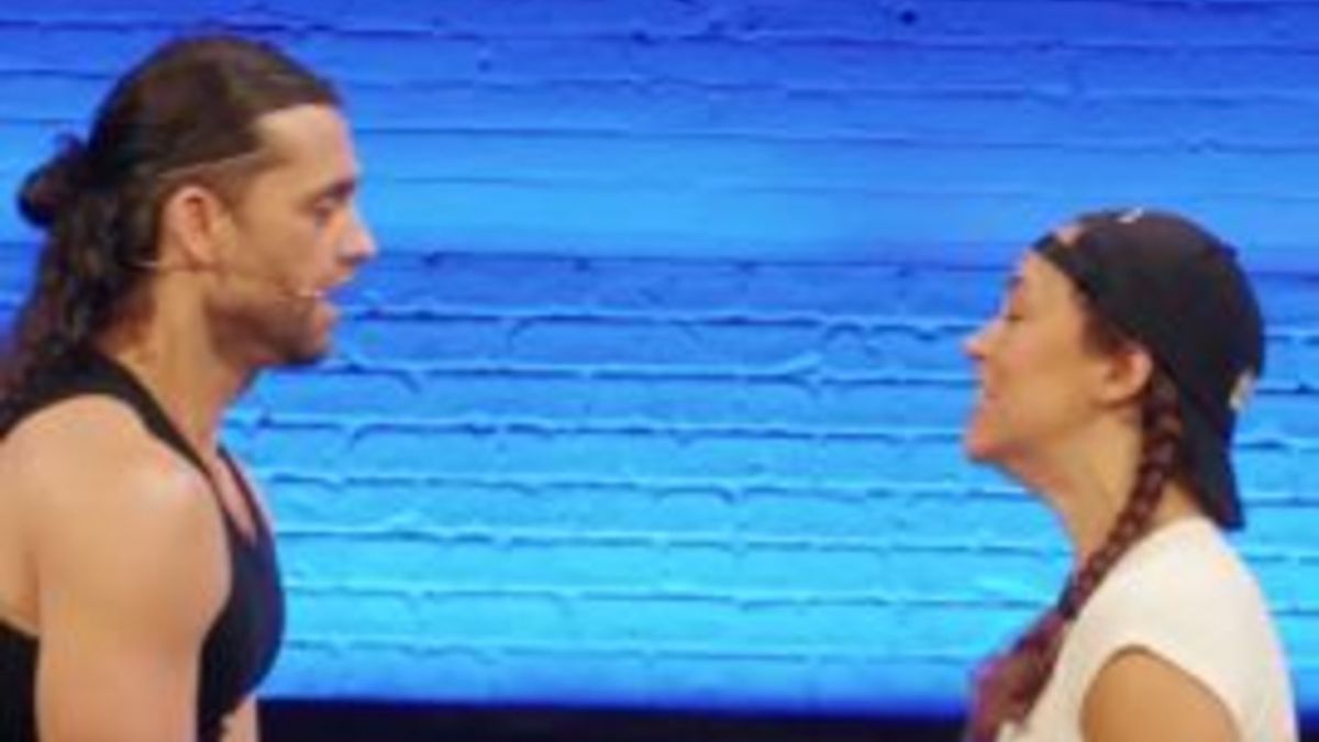 Video: Solea Pfeiffer, Bradley Jaden & Luke James Sing From WANTED on Broadway Video: Solea Pfeiffer, Bradley Jaden & Luke James Sing From WANTED on Broadway