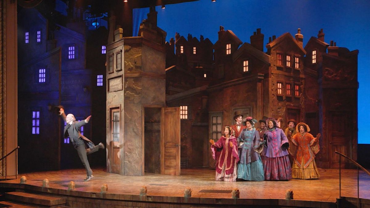 Videos: A CHRISTMAS CAROL at Milwaukee Repertory Theater