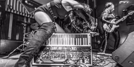 Nicole Laurenne Discusses THE DARTS, BLACK VIIOLET and New Album DARK BLUE Photo