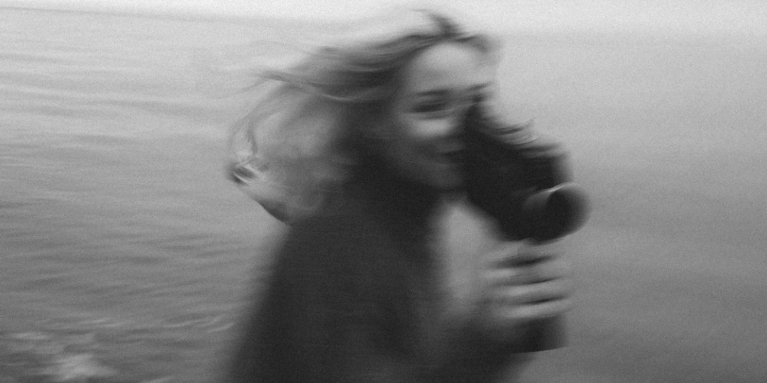 Nina Nesbitt Embarks on a New Musical Chapter With Single
'Pages' & 'On the Run'  Image