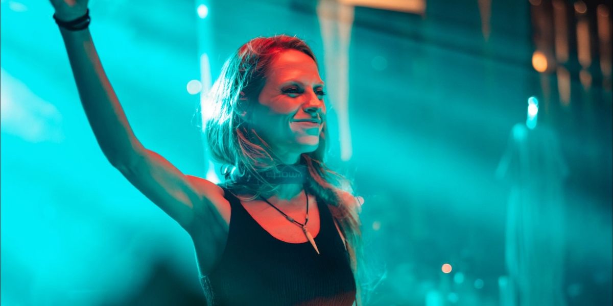Nora En Pure Drops 'Emerald Skies'