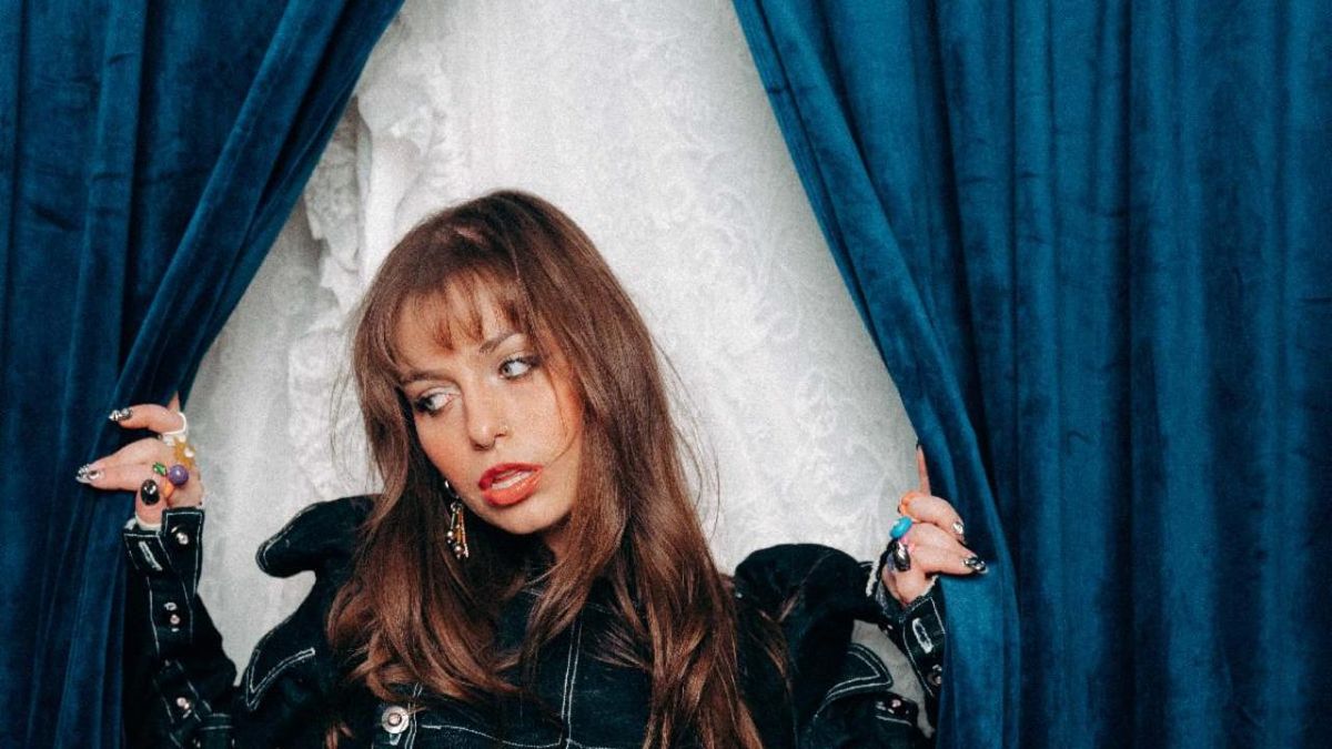 OSTON Releases Debut Album ISN'T THAT SWEET? With New Music Video