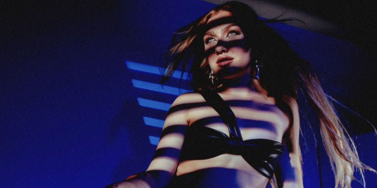 Olivia Lunny Releases 'Heartbreak On Repeat'