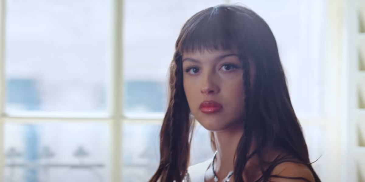 Olivia Rodrigo Drops Deluxe 'GUTS' Album With Five New Tracks
