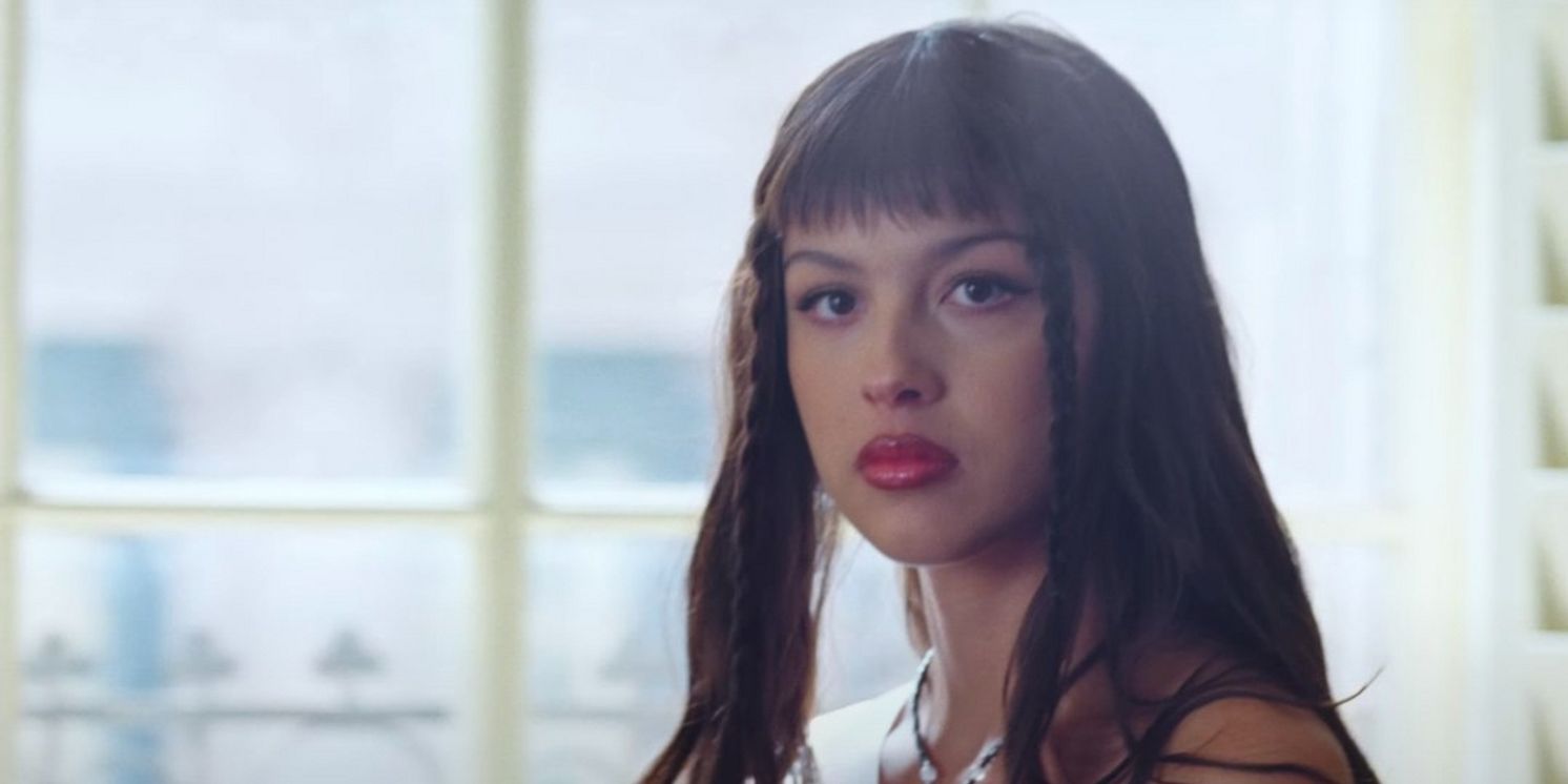 Olivia Rodrigo Drops Deluxe 'GUTS' Album With Five New Tracks  Image