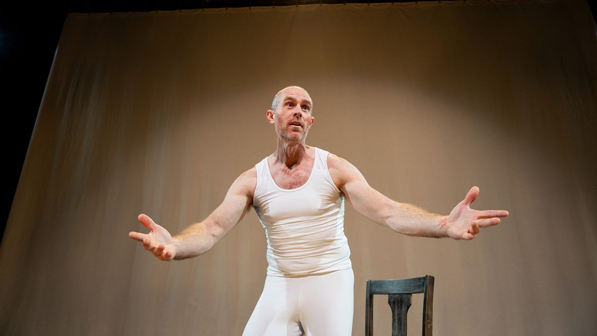 Chris Davis' ONE-MAN NUTCRACKER to Return to Philadelphia's Drake