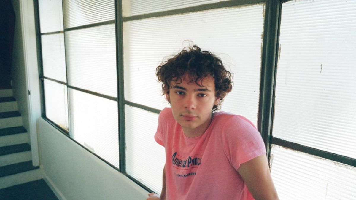 Oscar Lindsey to Release SUNSHINE Album via Mom + Pop