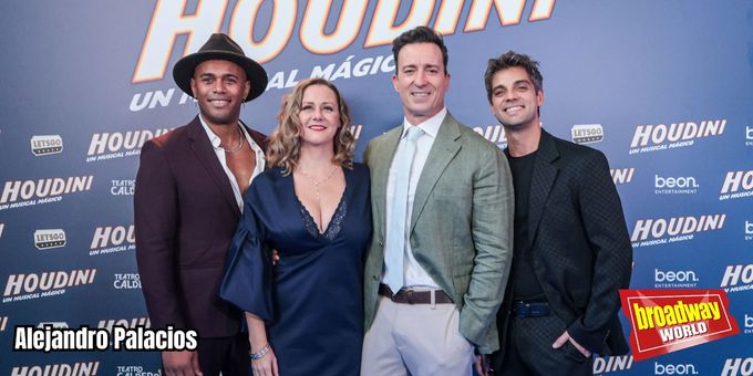 PHOTOS: Así fue la alfombra roja de HOUDINI, UN MUSICAL MÁGICO en el Teatro Ca Photos