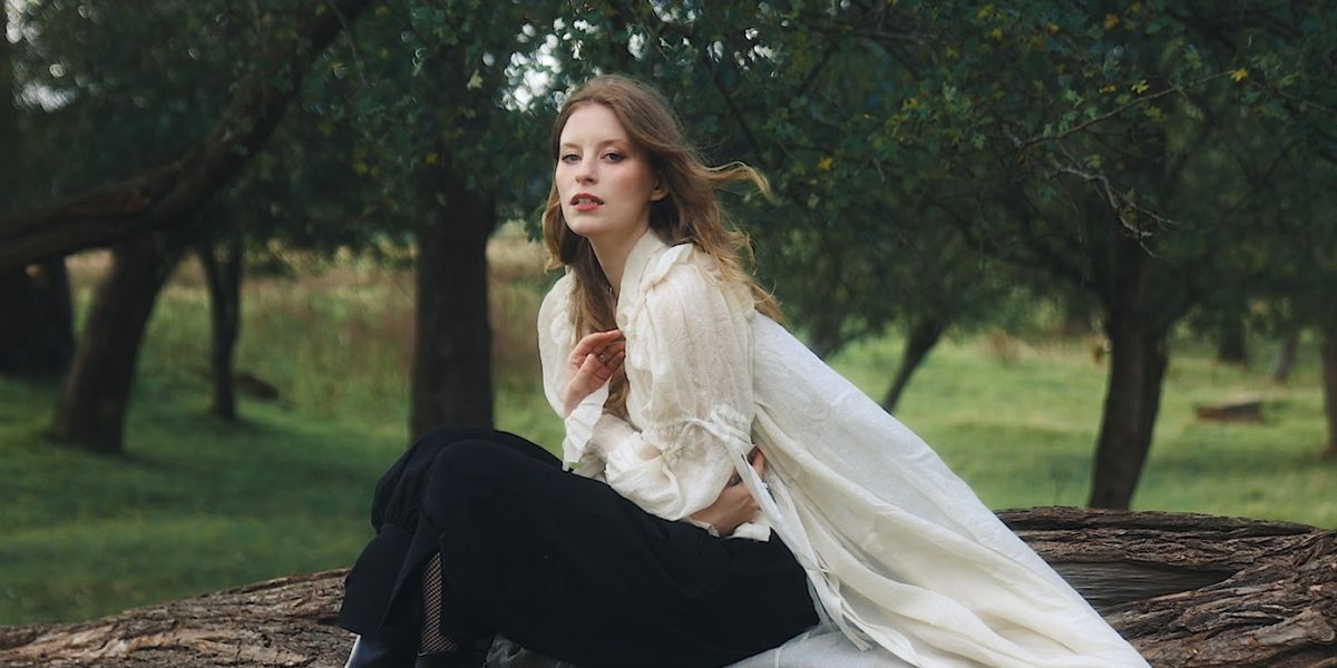 Paris Paloma Releases Re-Imagined Version of 'HUNTER (the cacophony)'