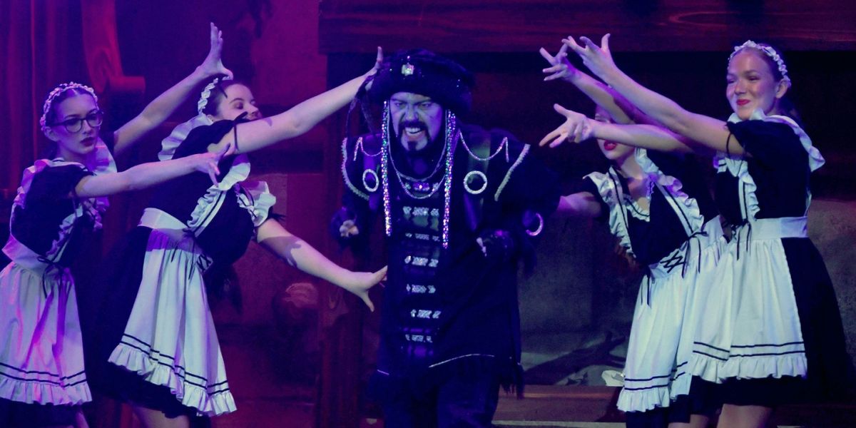 Parr Hall Panto Has Bumper Year with Popular Panto