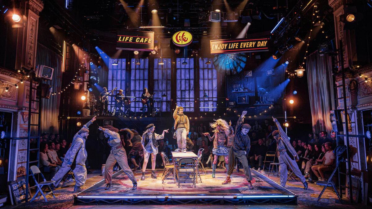 Photo: First Look At Gaten Matarazzo And The Company of RENT
