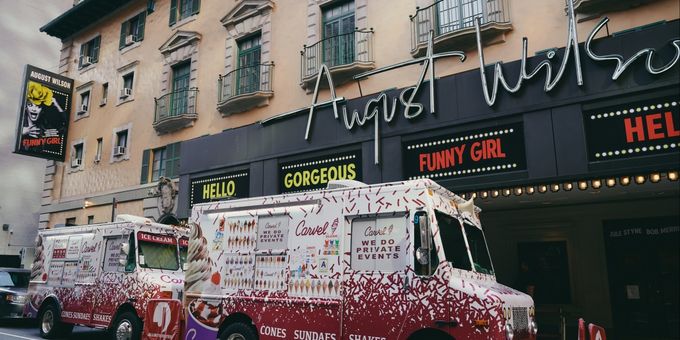 Photos: FUNNY GIRL Celebrates 500 Broadway Performances With A Visit From Carvel Photos