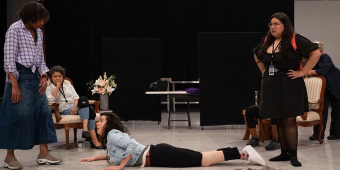 Photos: In Rehearsal For POTUS At Steppenwolf Theatre Company Photos