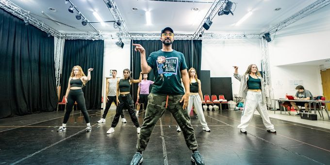 Photos: Inside Rehearsal For ALADDIN Pantomime at Hackney Empire Photos