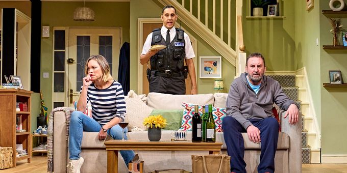 Photos: First Look at THE UNFRIEND at Wyndham's Theatre Photos