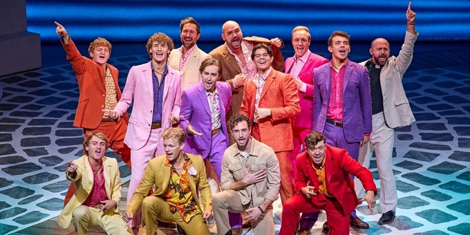Photos: New Cast Joins MAMMA MIA! in London Photos