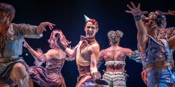 New Photos: Adam Gillen and Katherine Langford in CABARET at the Kit Kat Club in Photos