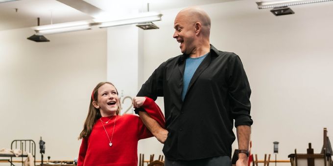 Photos: ANNIE Tour in Rehearsal Ahead of New York City Run Photos