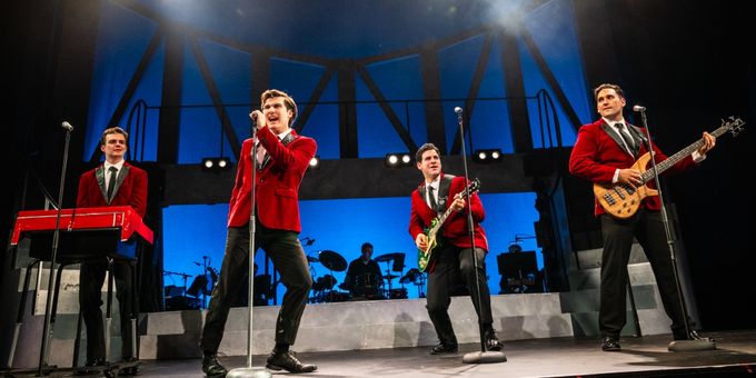 Photos: JERSEY BOYS At The Argyle Theatre Photos