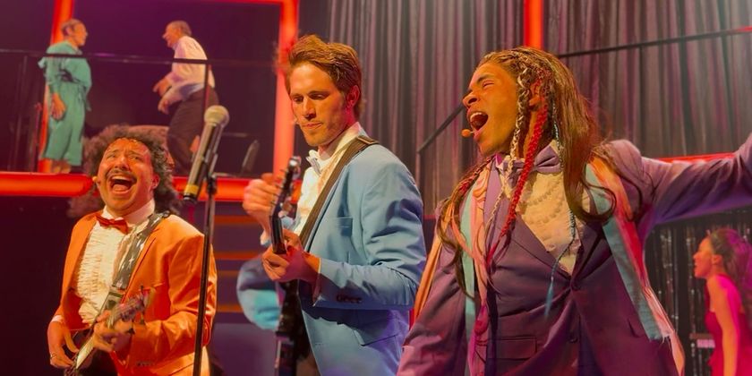 Photos: THE WEDDING SINGER at The Colony Theatre Photo
