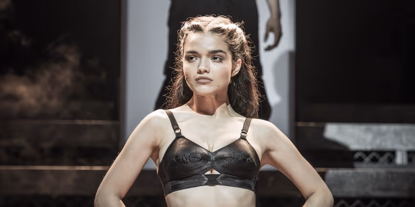 Photos: First Look at Rachel Zegler and the Cast of EVITA in London Photo
