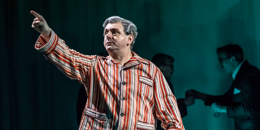 Photos: Michael Sheen and More in NYE at the National Theatre Photo