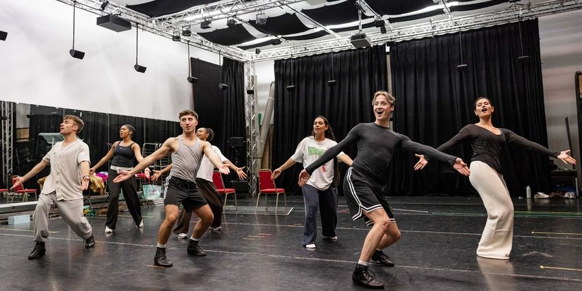 Photos: CINDERELLA Pantomime in Rehearsal at Hackney Empire Photo