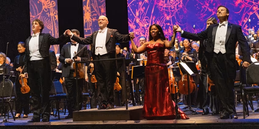 Photos: CARMINA BURANA At Lyric Opera Of Chicago Photo