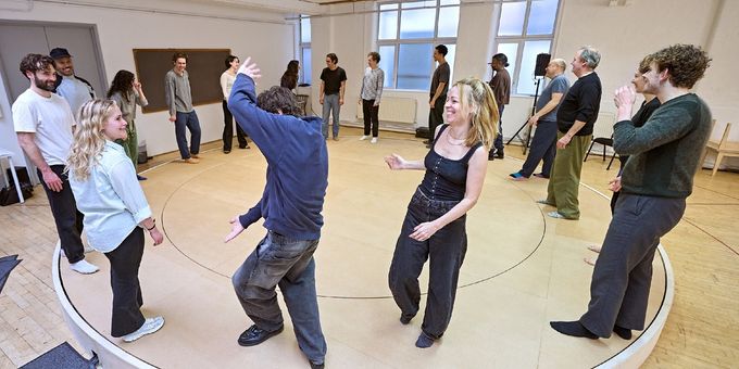 Photos: In Rehearsal For ARCADIA at the Old Vic Photos