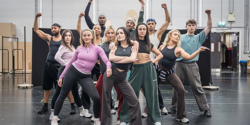 Photos: LEGALLY BLONDE THE MUSICAL UK and Ireland Tour in Rehearsal Photo