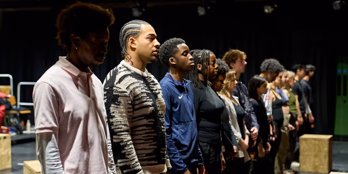 Photos: DRACULA in Rehearsal at the National Youth Theatre Photos