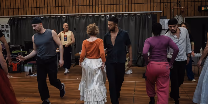 Photos: LES LIAISONS DANGEREUSES in Rehearsal at the National Theatre Photos