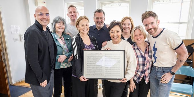 Photos: Ria Jones, Sally Ann Triplett, and More in Rehearsal For FOURTEEN AGAIN Photos