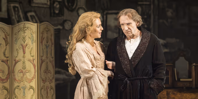 Photos: Ralph Fiennes and Miranda Raison in GRACE PERVADES at the Theatre Roya Photos