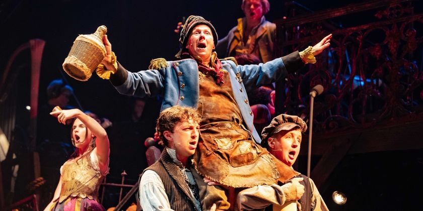 Photos: Killian Donnelly, Samantha Barks, and More in LES MISÉRABLES: THE ARENA CONCERT SPECTACULAR Photo