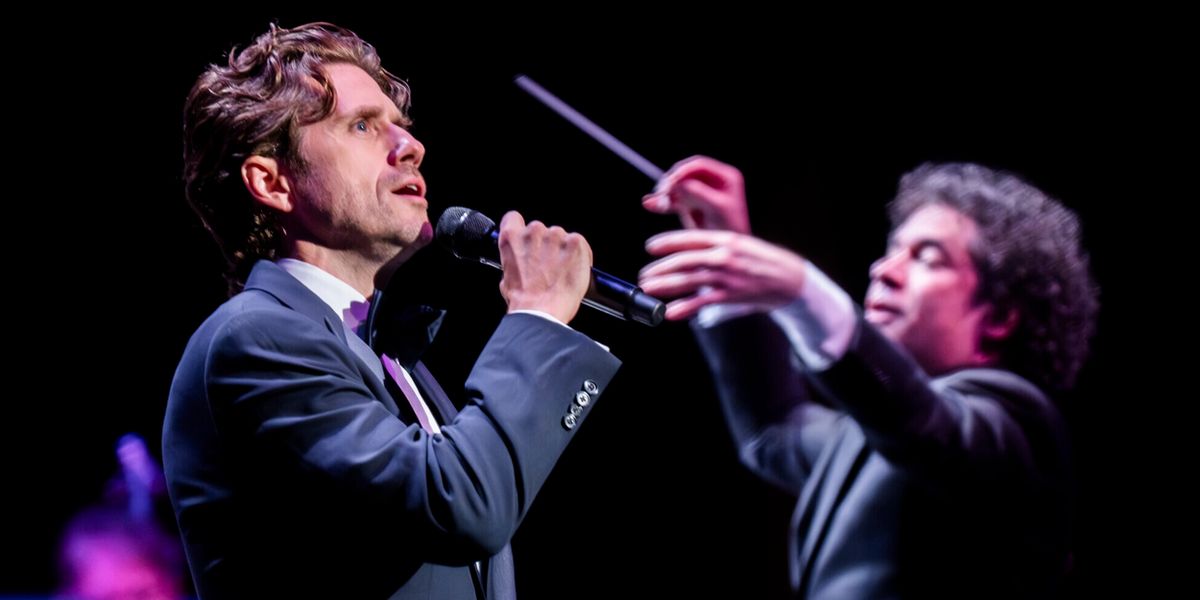 Photos: Gustavo Dudamel New York Philharmonic Tenure Begins With Aaron Tveit, Lizzo, St. Vincent, and More Photos: Gustavo Dudamel New York Philharmonic Tenure Begins With Aaron Tveit, Lizzo, St. Vincent, and More