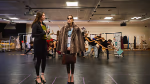 Photos: Teri Hatcher and More in Rehearsal For THE DEVIL WEARS PRADA