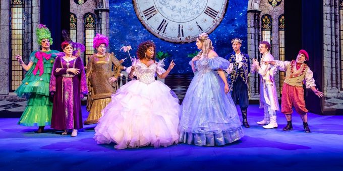 Photos: First Look At A CINDERELLA CHRISTMAS At Laguna Playhouse Photos