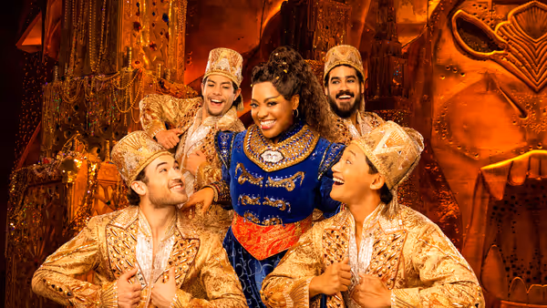 Photos: First Look at Sherri Shepherd as 'the Genie' in ALADDIN Photo