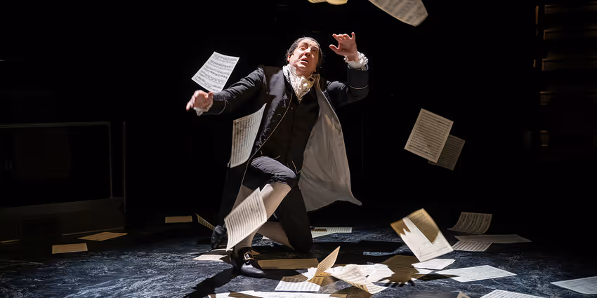 Photos: AMADEUS At Steppenwolf Theatre Company Photo