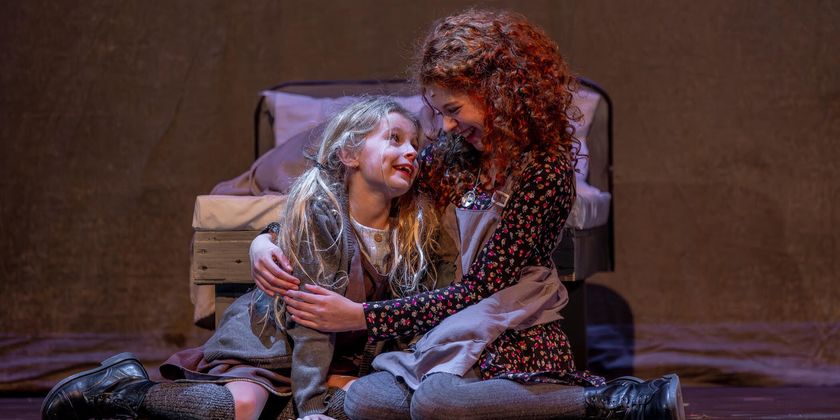 Photos: First Look at Music Theater Works’ ANNIE Photo