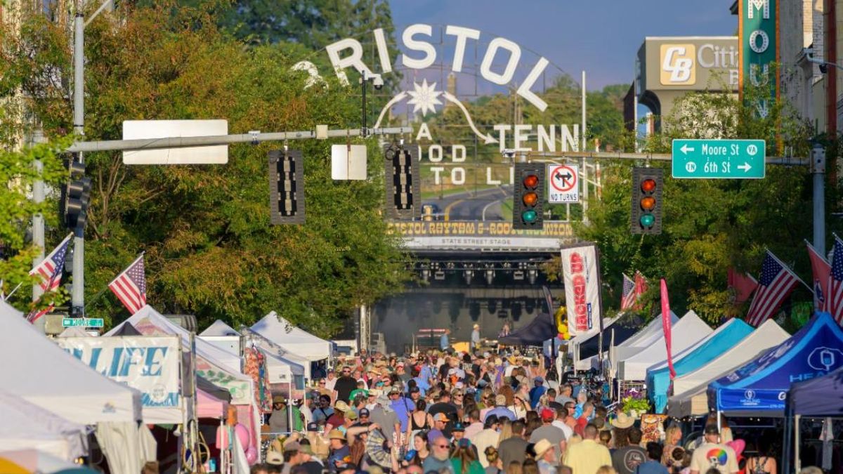 Photos: BRISTOL RHYTHM & ROOTS REUNION Marks 25th Anniversary